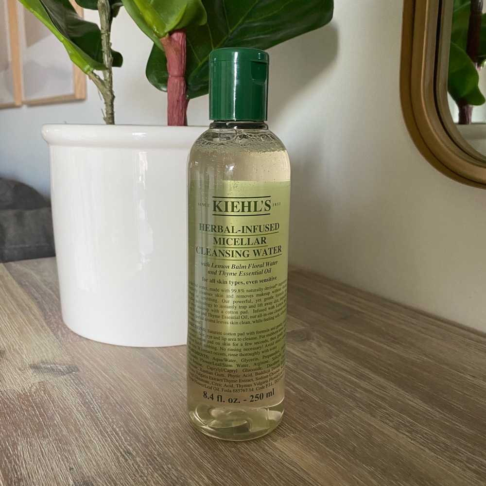 KIEHL’S Herb Infused Micellar Cleansing Water